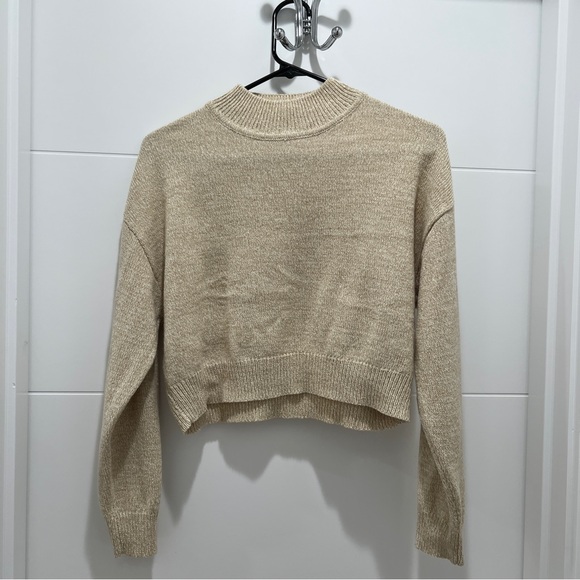 H&M Cropped Sweater - Picture 1 of 4